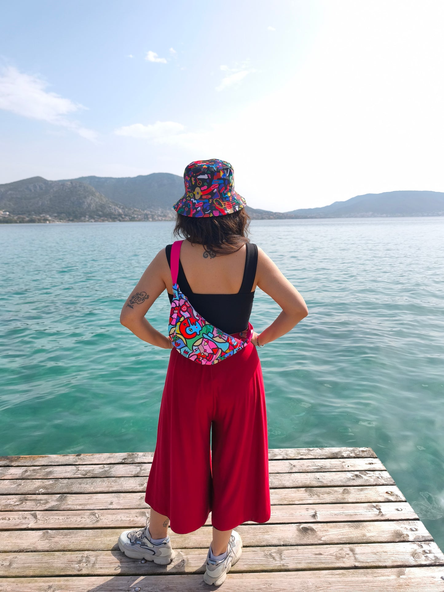 Cross body bag in colourfull pattern