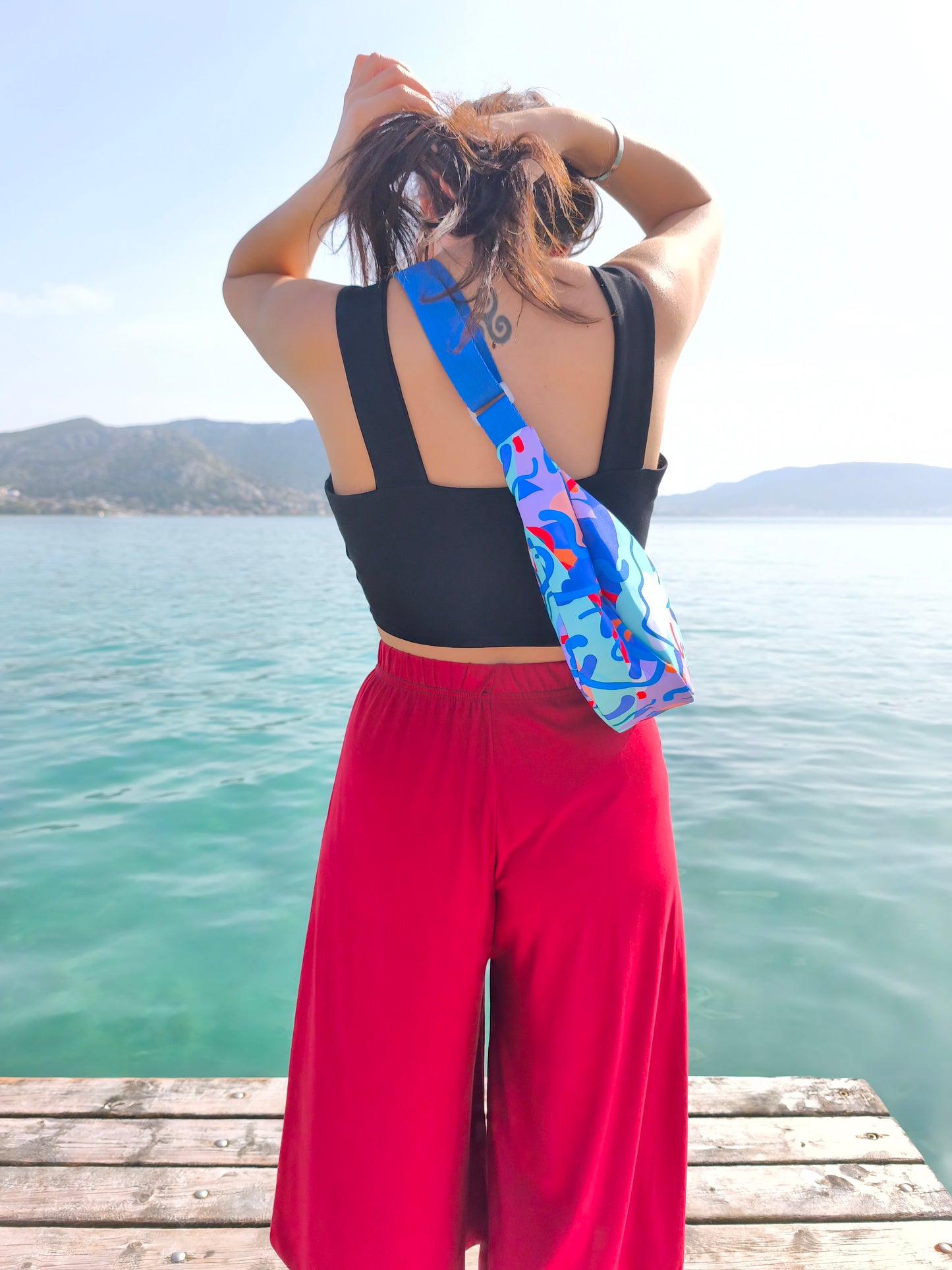 Cross body bag in blue shades