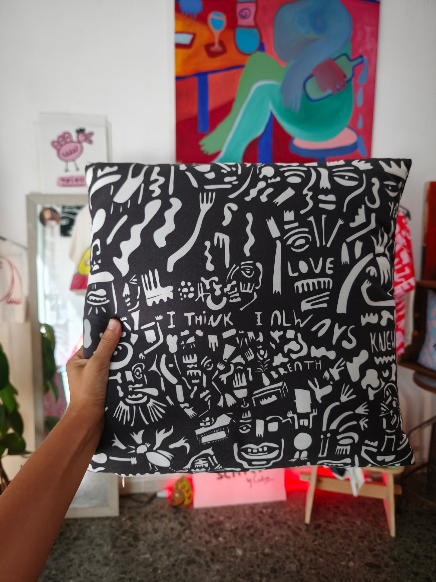 Cushion Black & White