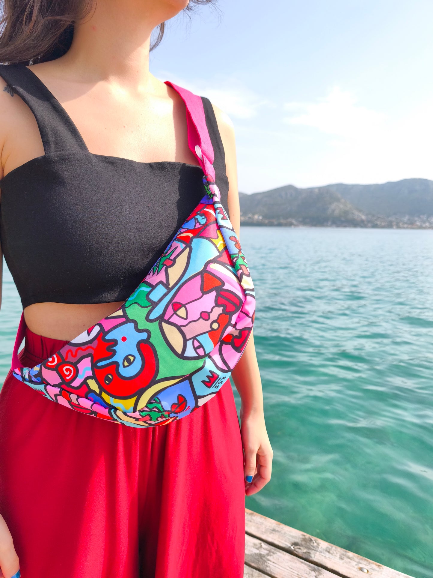 Cross body bag in colourfull pattern