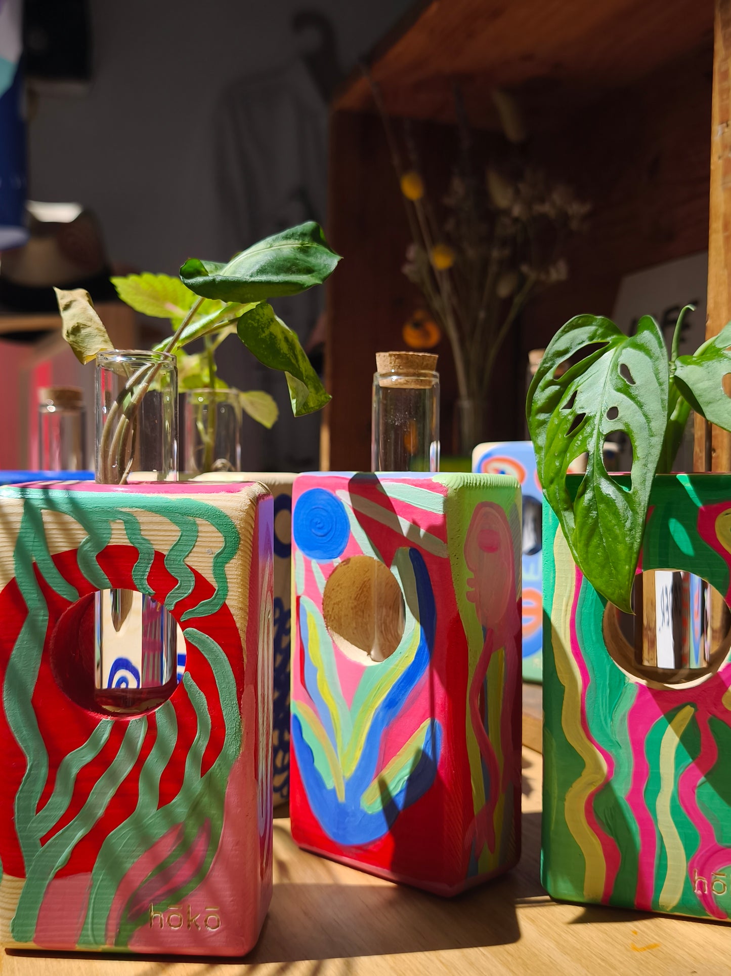 Green fuchsia o-vase